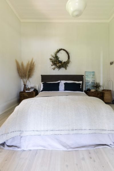 Queen bed with a view